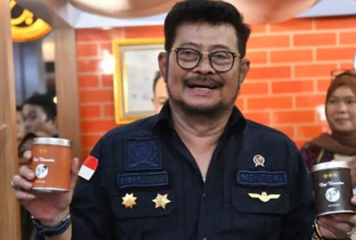 Syahrul Yasin Limpo Resmi Ditahan KPK Setelah Temui Ibunya di Makassar