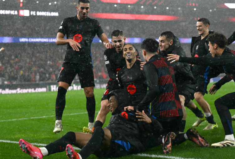 Epik! Benfica vs Barcelona 4-5: Raphinha Bawa Barca Comeback Dramatis di Injury Time