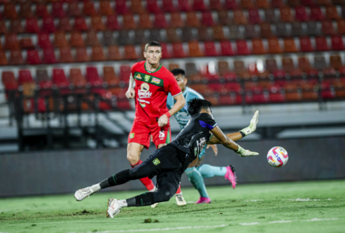 Andhika Ramadhani Solid Saat Persebaya Tekuk PSBS, Bajol Ijo Punya Dua Kiper Hebat