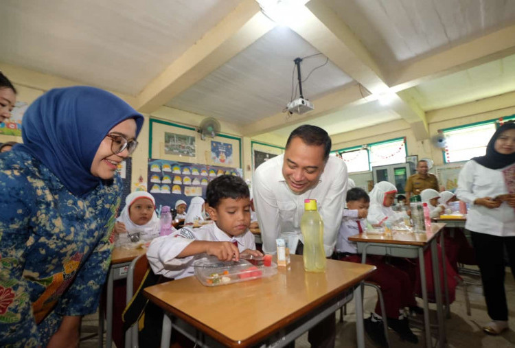 Makan Bergizi Gratis untuk Kota Surabaya Dimulai Hari Ini di Kecamatan Wonocolo