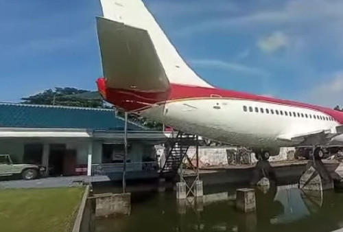 Sultan Nganjuk Parkir Pesawat di Halaman Rumah, Bagian Kabin Bikin Geleng-geleng