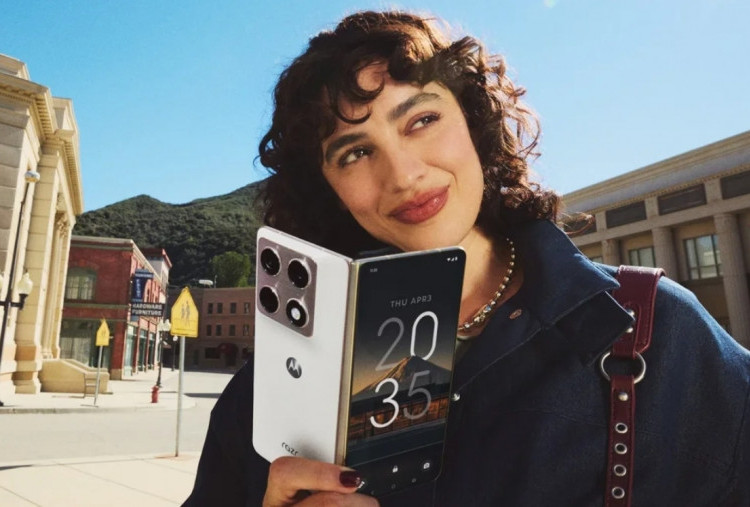 Motorola Razr Fold Resmi Rilis, Ponsel Lipat Tantang Galaxy Z Fold 7