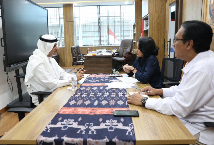 Ketemu Dubes Khalid, Wamen Christina Bahas Penempatan Pekerja Migran Ke Kuwait 