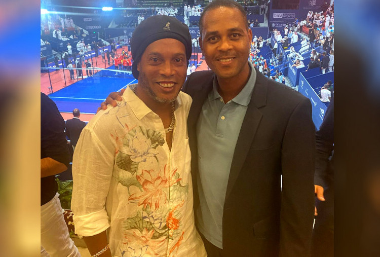 Pesan Penting Ronaldinho ke Patrick Kluivert Jelang Timnas Indonesia hadapi China dan Jepang
