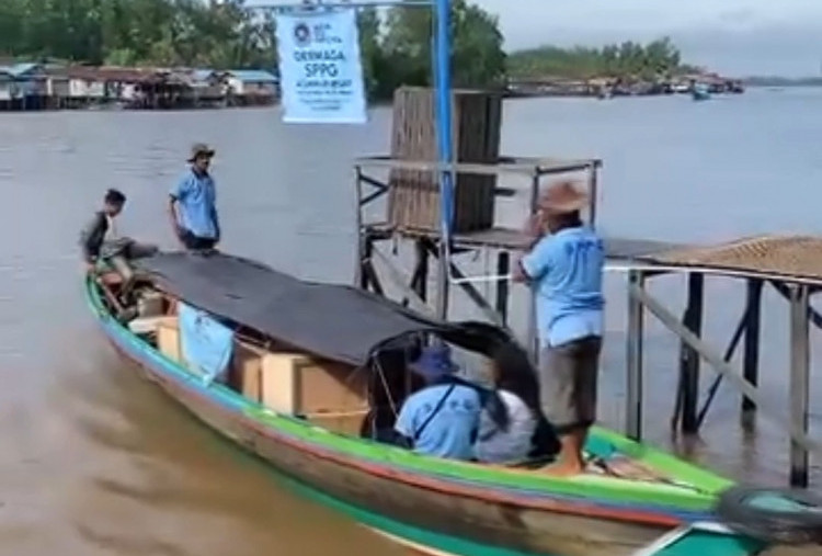 Kapal SPPG Tembus Lautan, Antar MBG untuk 951 Anak Pulau Terpencil