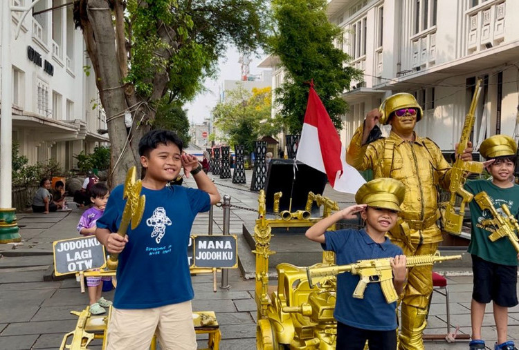 Kisah Sahmal, ‘Tentara Era Kolonial’ di Kota Tua Jakarta yang Rela Berdiri 10 Jam Dibayar Seikhlasnya