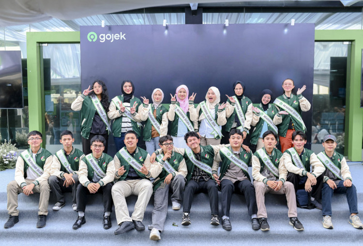Gojek dan Yayasan GoTo Merah Putih Berikan Beasiswa untuk Lebih dari 150 Mitra Driver dan Keluarga