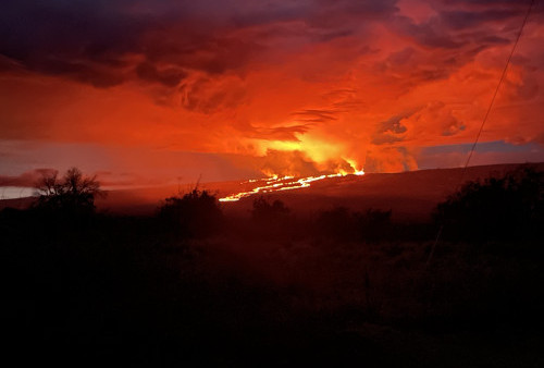 Gunung Api Terbesar Dunia Meletus Jadi Tontonan di Hawaii