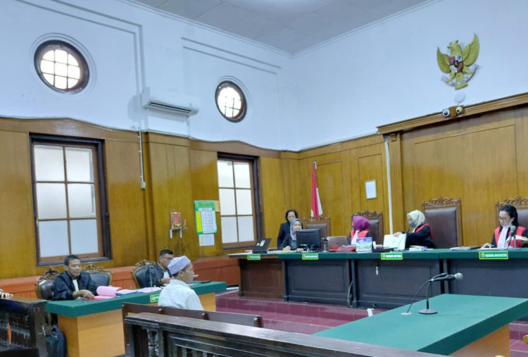 Nekat Curi Pagar Makam Kembang Kuning, Pria Paruh Baya Divonis 1 Tahun Bui