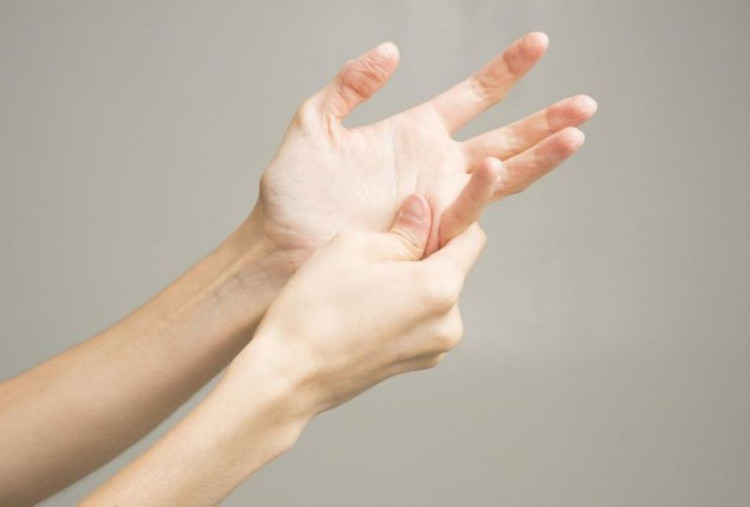 Trik Sederhana Usir Ngantuk Saat Puasa, Cukup Pijat Titik Tangan Ini