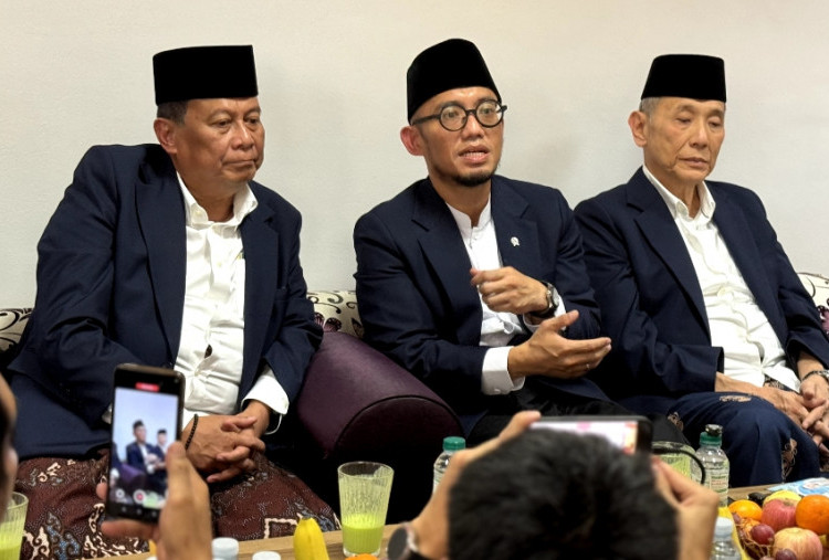 Wamenhaj Dahnil Tiba di Makkah Pimpin Tim Pertama Amirul Hajj