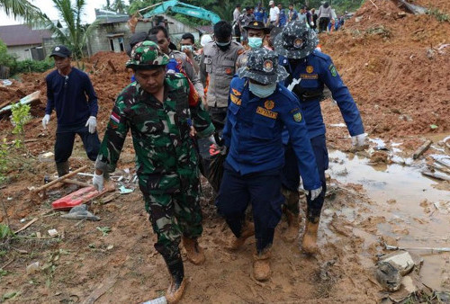 35 Warga Korban Tanah Longsor Natuna Masih Dalam Pencarian, PNPB: Cuaca Picu Longsor Susulan