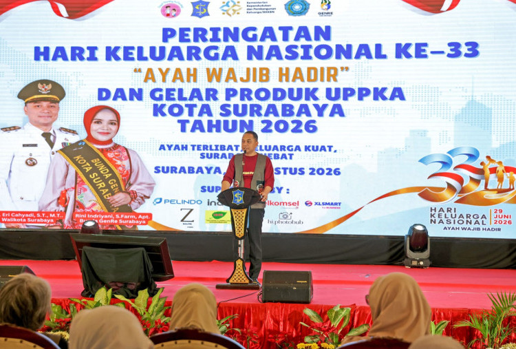 Rayakan Hari Keluarga Nasional, Pemkot Surabaya Gugah Minat Literasi Anak lewat Membaca