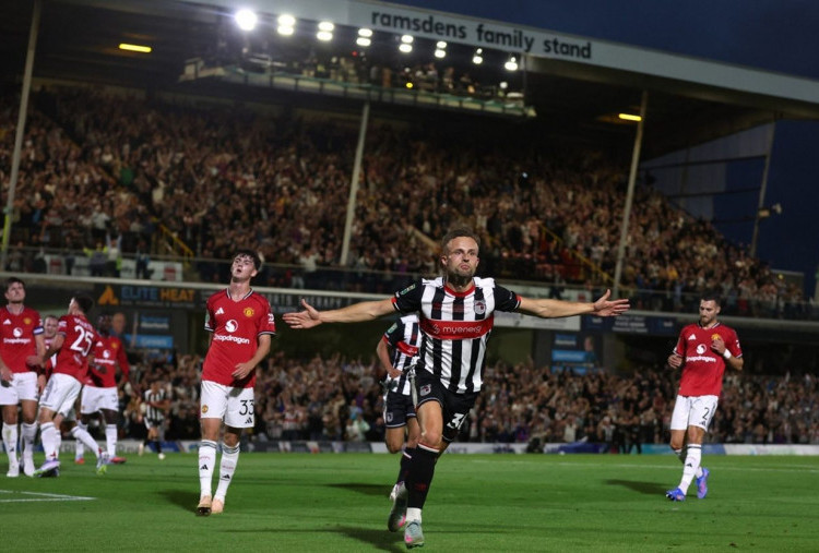 Grimsby Town vs Man Utd 2-2 (Pen 11-12): Setan Merah Kandas di Tangan Klub Kasta Keempat!