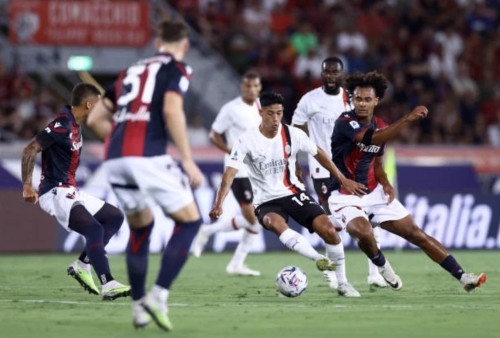 Bologna vs AC Milan 2-0, Giroud-Pulisic Cetak Gol