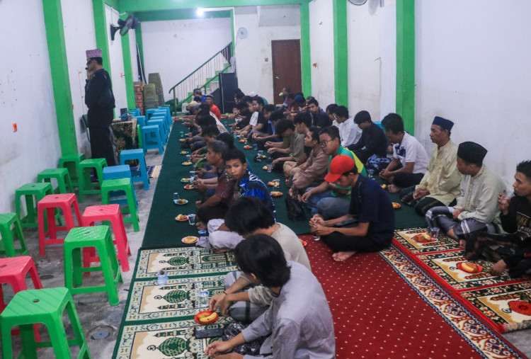 Masjid Ikon Surabaya (5): Sukses dengan Model Direksi, Kini Buka Cabang di Dua Kota