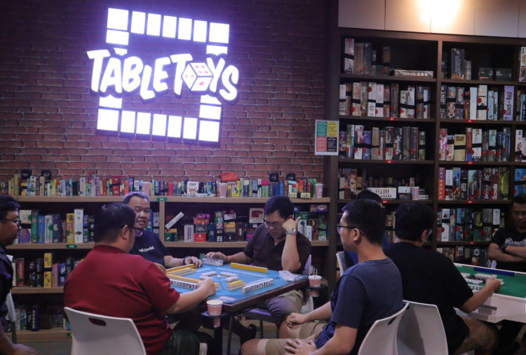 Mahjong Jadi Tren, Kian Digemari Masyarakat Surabaya (2): Dari Tontonan ke Meja Permainan
