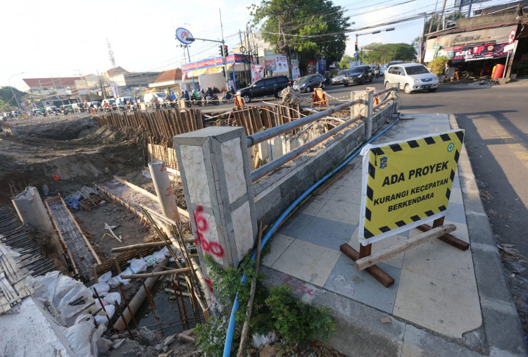 Mengurai Kemacetan Jalan Raya Menganti-Babatan Surabaya, Pemkot Lakukan Ini