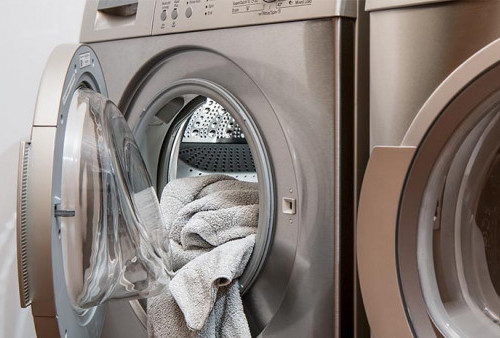 6 Cara Ampuh Mencuci Pakaian saat Musim Hujan, Anti Bau dan Cepat Kering