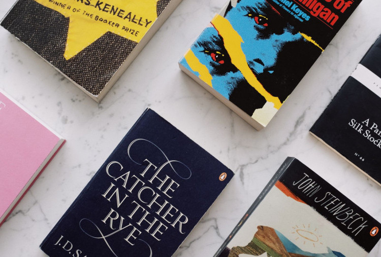 Perbedaan Buku Paperback vs Hardcover