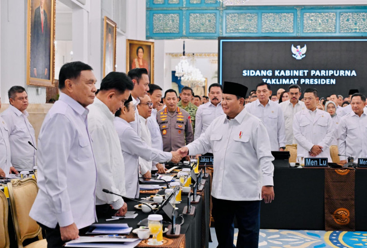 Presiden Prabowo: Seluruh Pelayanan yang Memungkinkan Harus Tersedia Secara Digital 