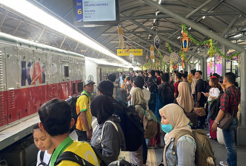 Puncak Arus Mudik Penumpang KA Tertinggi Terjadi di Stasiun Gubeng