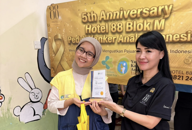 FUNTASTIC 5TH ANNIVERSARY: Hotel 88 Blok M Berbagi Keceriaan Bersama Yayasan Kanker Anak Indonesia   