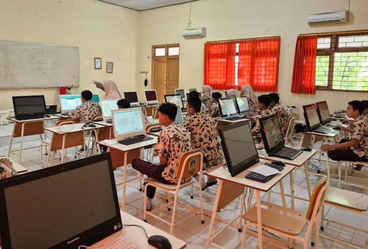 DPRD Gresik Dorong Penguatan Kualitas SMP Negeri, Berbagai Solusi Disiapkan