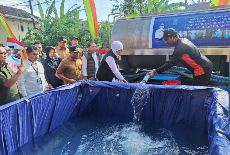 Pacitan Krisis Air, BPBD Jatim Kirim 11 Ribu Liter Bantuan