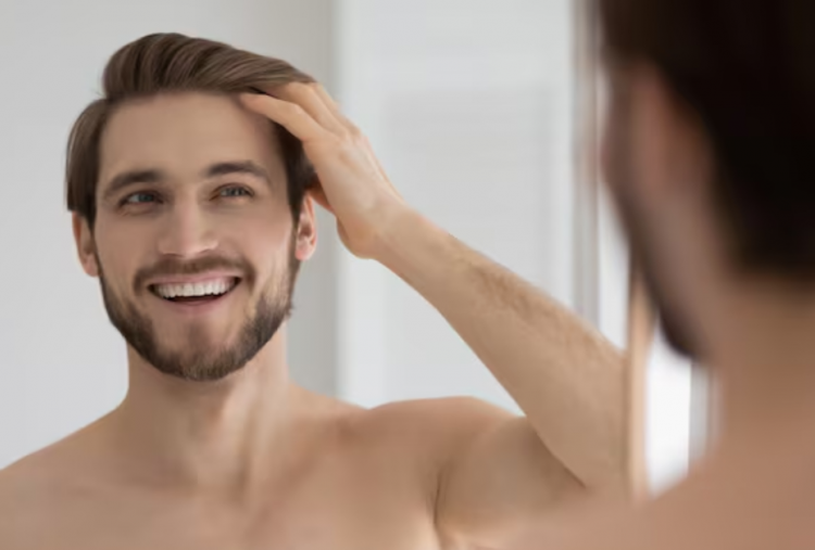 5 Rekomendasi Sampo Efektif untuk Mengatasi Kerontokan pada Pria Usia 40-an