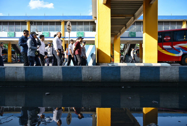 Tinjau Kesiapan Purabaya Jelang Nataru, Menhub Minta Kebersihan Terminal Ditingkatkan