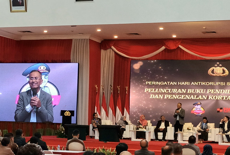 Polri Luncurkan 2 Buku Pendidikan Antikorupsi Peringati Hakordia 2024, Dahlan Iskan: Layak Dibaca Masyarakat Umum