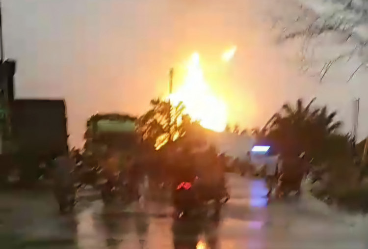 10 Warga Luka-Luka, Truk dan Bangunan Hangus Terbakar Ledakan Pipa Gas TGI di Inhil