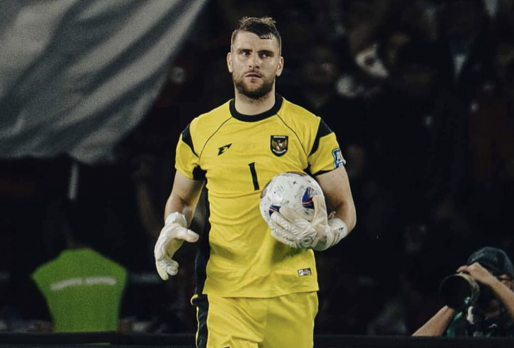 Maarten Paes Gantikan Posisi Penjaga Gawang Jebolan Akademi Liverpool di Ajax Amsterdam?