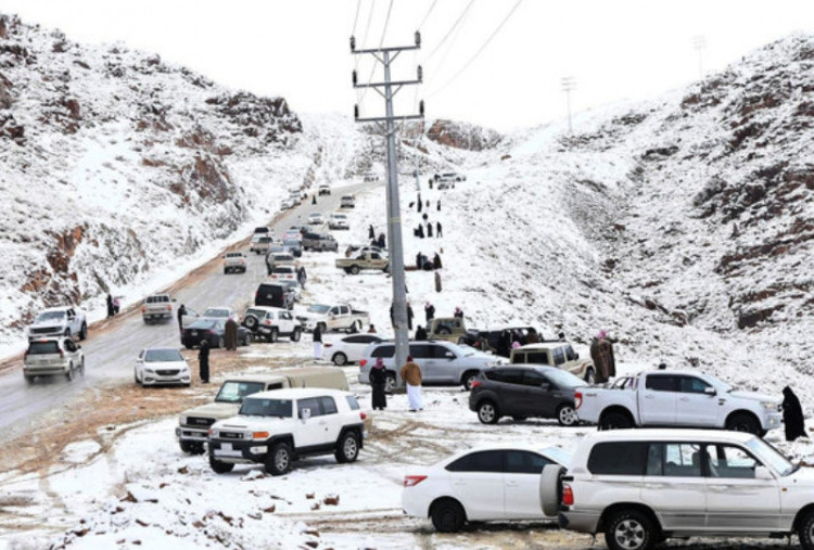 Salju Selimuti Arab Saudi, Suhu Turun hingga Minus 4 Derajat Celcius