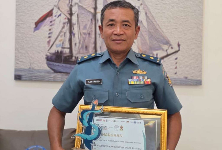 Cheng Yu Pilihan Kepala Museum Pusat TNI AL Mayor Laut Haryanto: Mo Li Zi Qiang