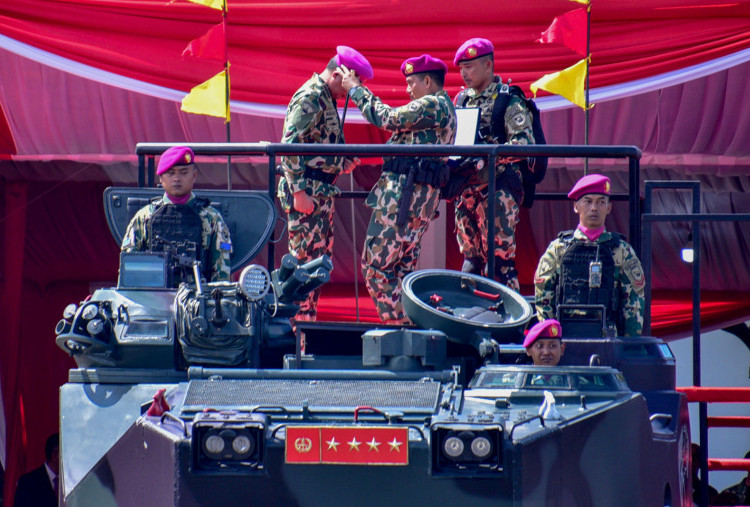 Panglima TNI Menjadi Warga Kehormatan Korps Marinir