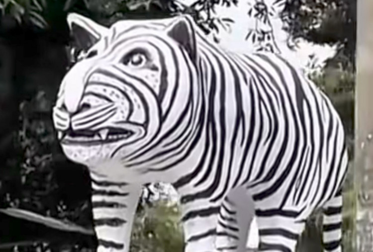 Patung Macan Putih di Kediri Tuai Komentar Menohok Netizen di Medsos: Tebak Anggaran?