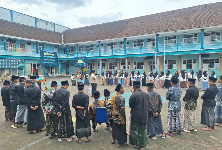 BPBD Jatim Mulai Keliling Sosialisasikan Program Pesantren Tangguh Bencana