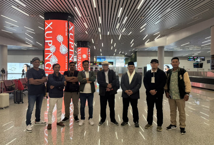 Ketua BPP Masjid Al Akbar Surabaya Kunjungi Tiongkok untuk Pertukaran Budaya dan Agama di Guangzhou 