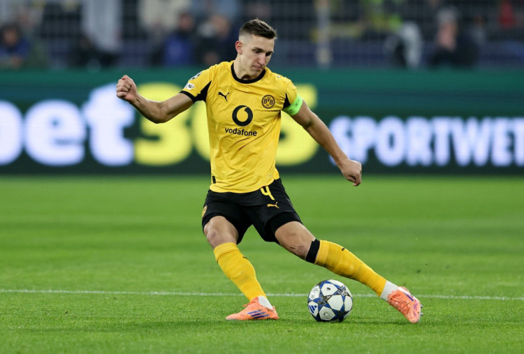 Barcelona Pepet Nico Shlotterbeck, Dortmund Siap Lepas?