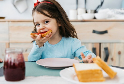 Ini 5 Daftar Menu Makan Pagi yang Sehat untuk Anak Berusia 5 Tahun