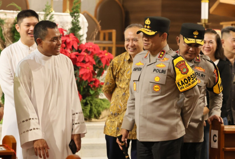 Kapolda Metro Tinjau Pengamanan Gereja St. Andreas di Kelapa Gading