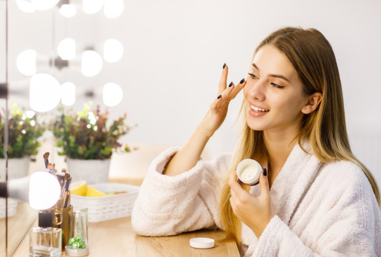 5 Top Brand Skincare Lokal Terbaik untuk Kulit Kusam, Kamu Sudah Pakai?