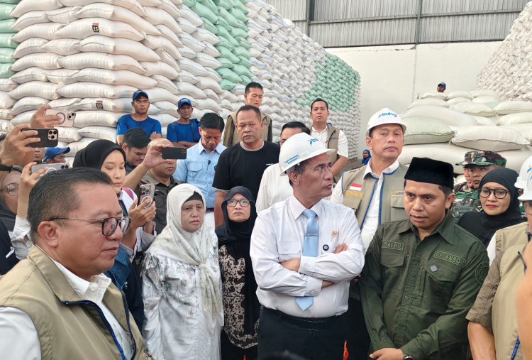 Stok Beras Jatim Tembus 1,3 Juta Ton, Bulog Siap Sokong Ekspor ke Malaysia