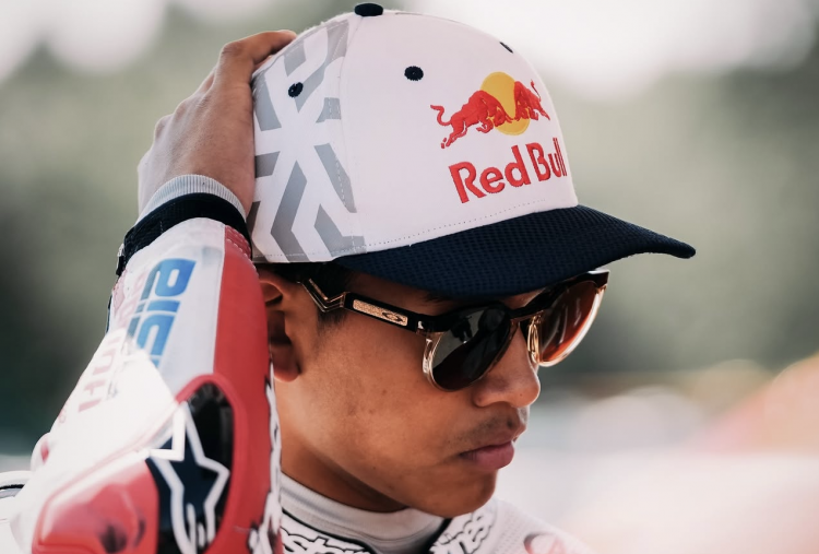 Modal Finis 5 Besar dan Salip 15 Pembalap, Veda Ega Pratama All Out di 'The Cathedral of Speed' Moto3 Belanda