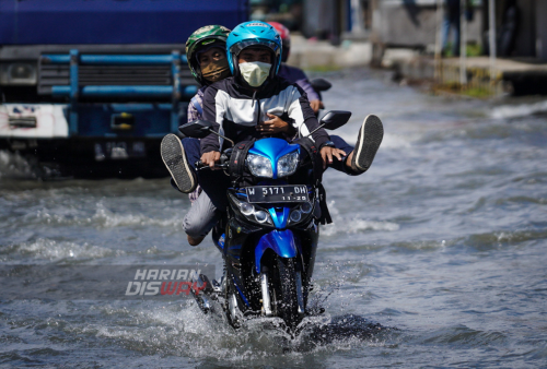 Surabaya Punya 245 Titik Rawan Banjir, Pemkot Fokus Bersihkan Sampah dan Sedimentasi Sungai