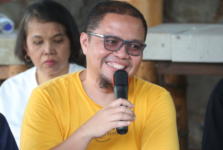 Cheng Yu Pilihan Owner Bisnis Roti dan Kopi (Ropi) Ahmad Reza: Zhi Xing He Yi