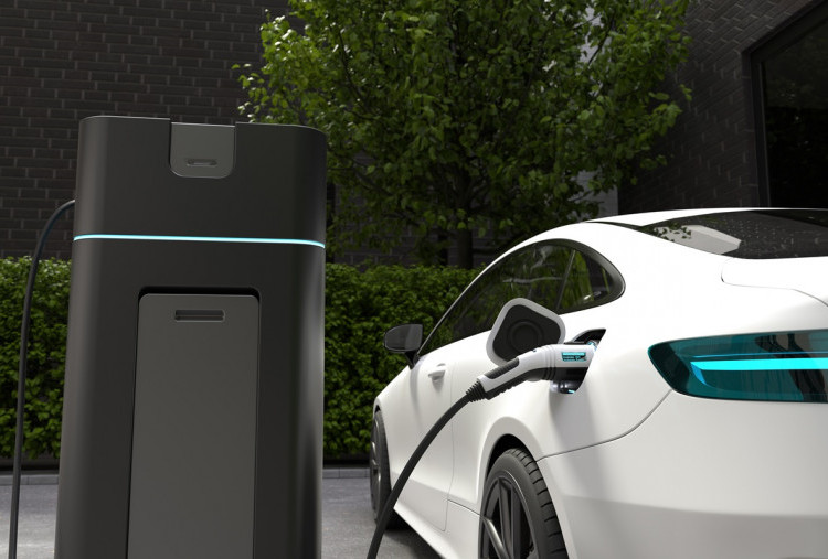 Jangan Asal Ngecas! Kebiasaan Ini Bisa Merusak Baterai Mobil Listrik, Kerugian Capai Ratusan Juta