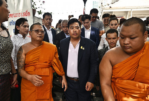 Heboh, Pangeran Thailand Pulang Setelah 27 Tahun di Pengasingan